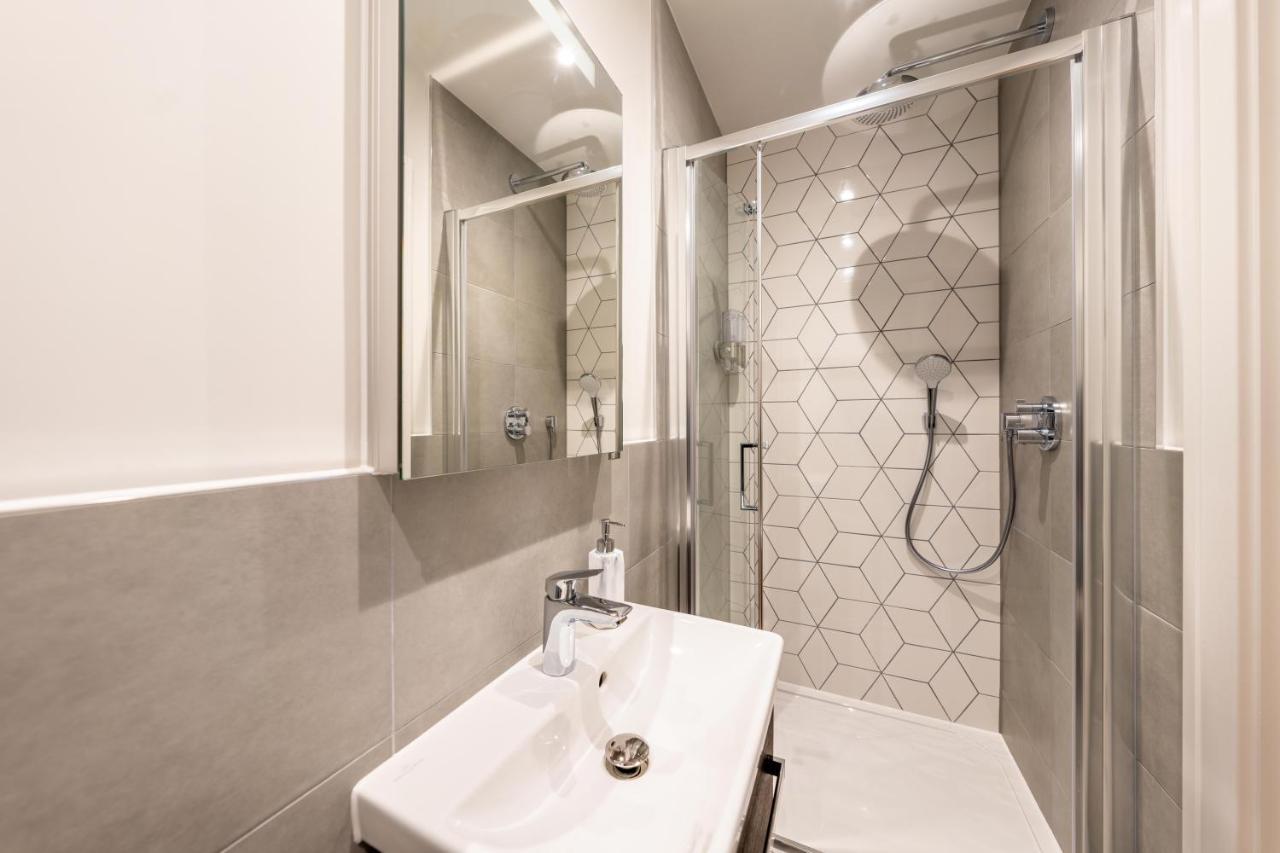 Cozy Apartments - Free Wifi And Parking Onsite Feltham ภายนอก รูปภาพ